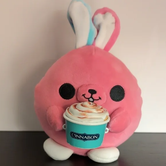 Zuru Snackles Brittany the Bunny Plush with Cinnabon Cupcake. - Picture 1 of 8